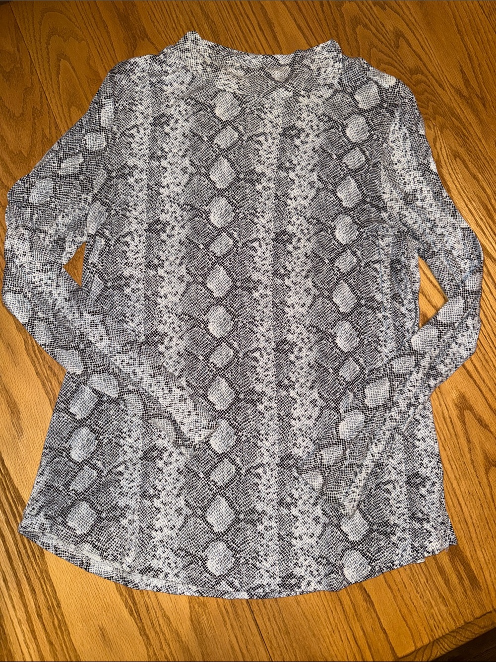Maurices Black and White Snake-Print Long Sleeve Top